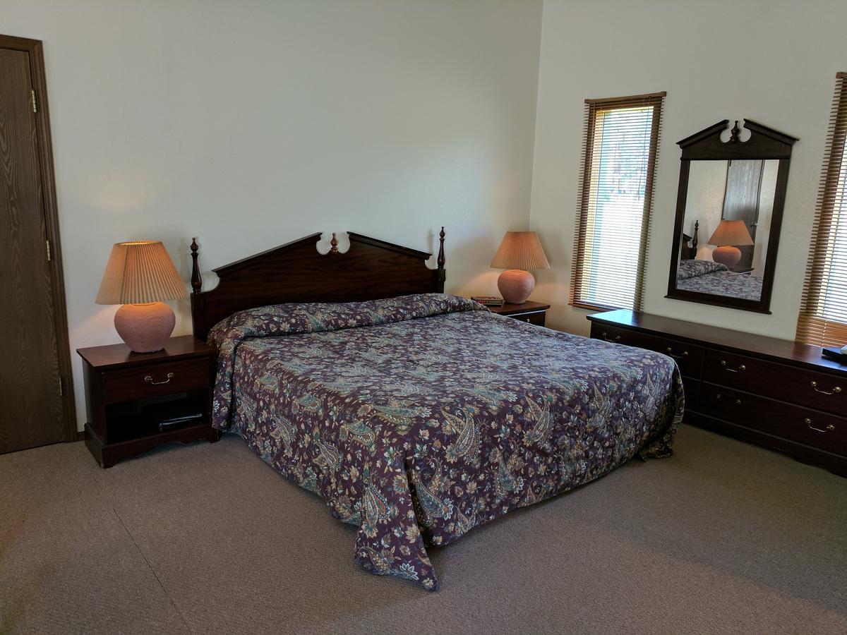 Clinton Rock Creek Mercantile & Motel المظهر الخارجي الصورة