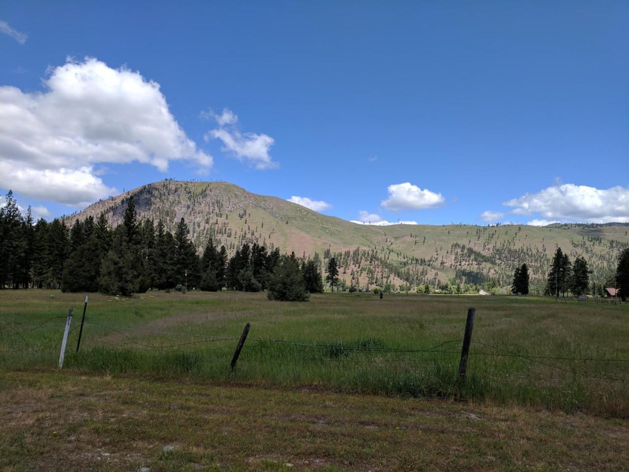 Clinton Rock Creek Mercantile & Motel المظهر الخارجي الصورة